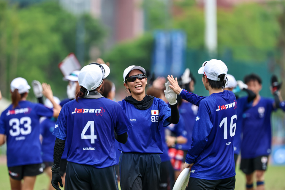 岁生日, 赛中接盘得, blMnx