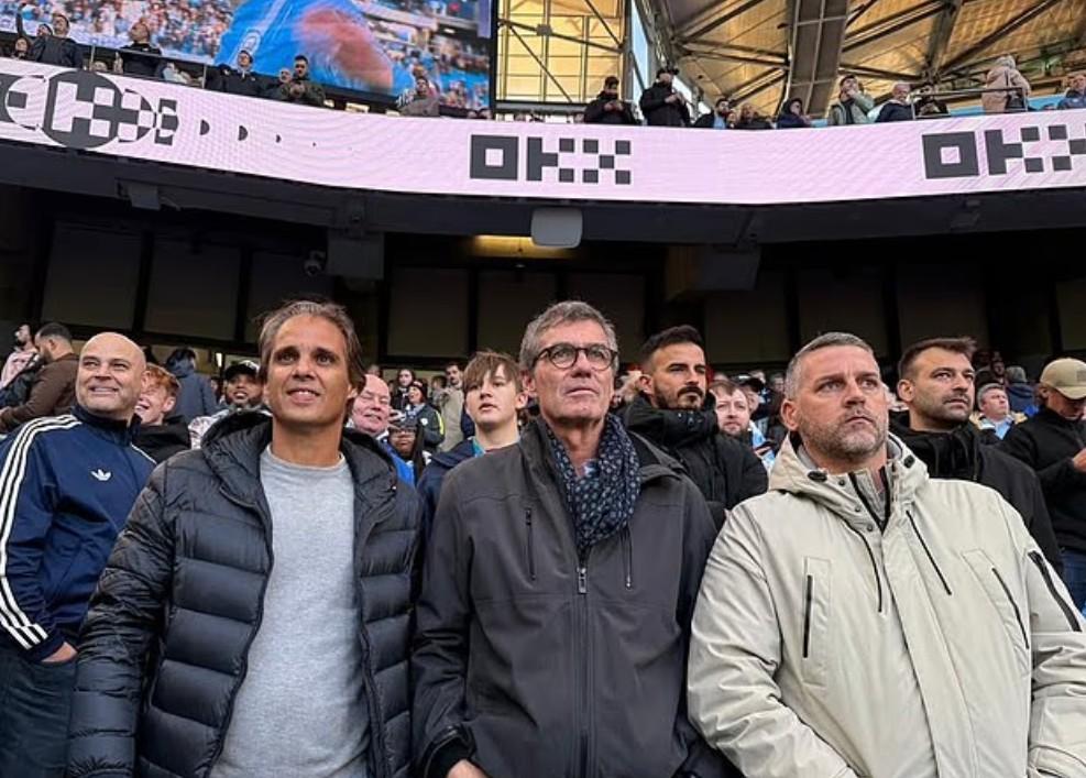 费雷拉一起, 强调, 看英超