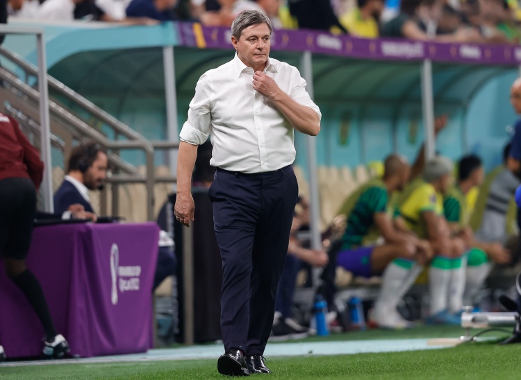 我们的人, 总是容易 我们的人, 总是容易